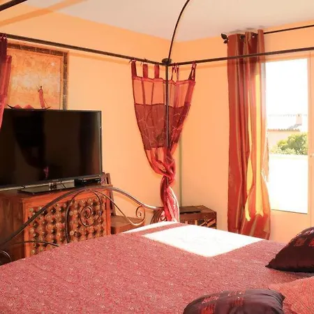 Будинок відпочинку Agay Sleeps 8 Pool Air Con Wifi