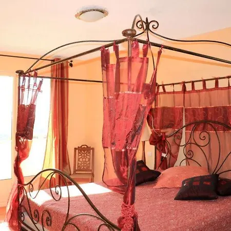 Agay Sleeps 8 Pool Air Con Wifi *