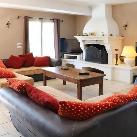 Agay Sleeps 8 Pool Air Con Wifi